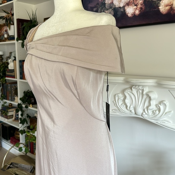 La Femme 29537 Fitted Off Shoulder Evening Dress - Picture 6 of 9